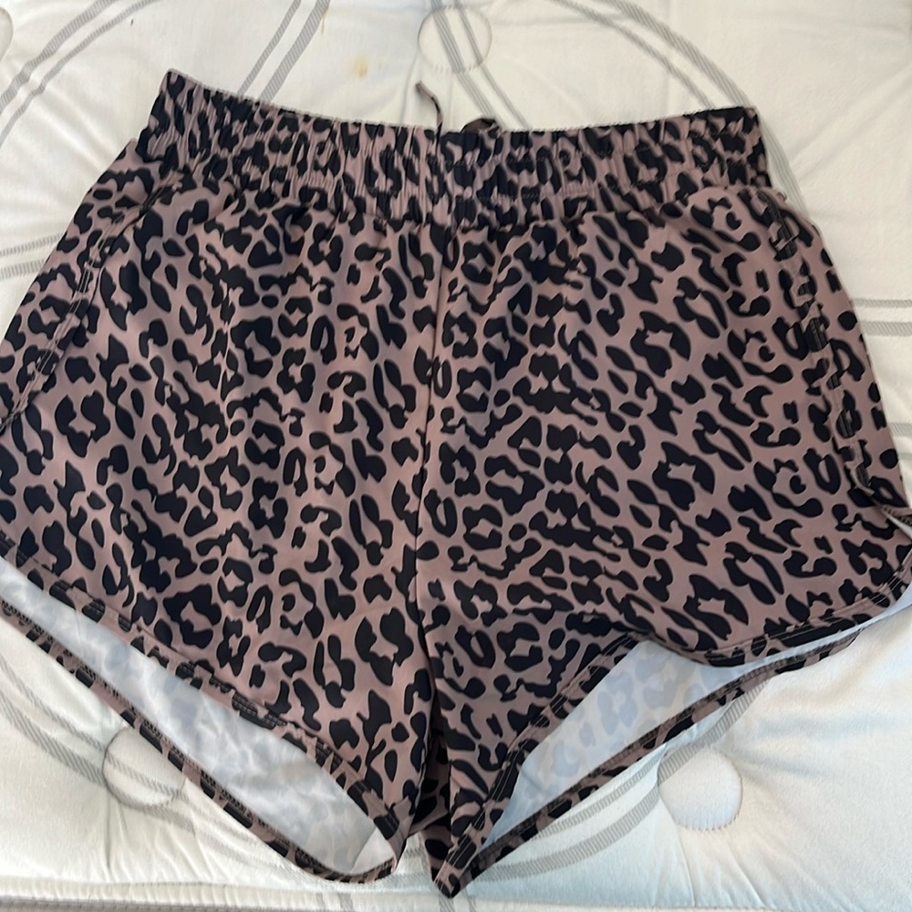 Year of Ours Medium built in underwear shorts